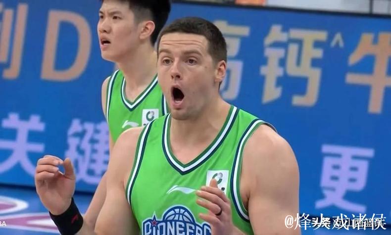 林庭谦25分天津胜吉林结束连败 琼斯空砍42分 林庭谦25分天津胜吉林结束连败 琼斯空砍42分